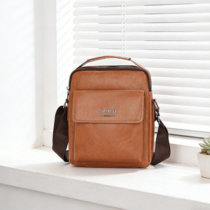 Bolso bandolera de cuero pequeño marrón con cierre de cremallera, bolso de hombro ligero para hombre, uso diario, para todas las estaciones. - Product Image 5