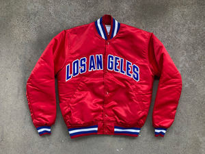 Veste de sport personnalisée en satin enduit, broderie violette, soie respirante, 100% polyester, veste d'hiver pour le football et le streetwear - Product Image 5