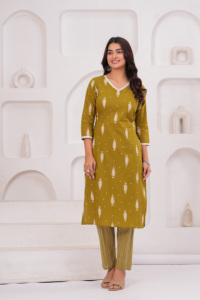 Elegante Conjunto de Kurta de Algodón Estampado Verde Oliva para Mujer con Pantalones Palazzo, Estilo Indio Tradicional Informal para Todas las Temporadas, Corte Regular - Product Image 5