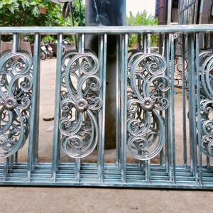 Balustrades de balcon en fer forgé sur mesure et durables : Vivez la sophistication artisanale des travaux métalliques au point le plus haut du monde ! - Product Image 3