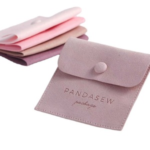 Pochettes et sacs personnalisés à la mode avec logo, pochette en velours luxueuse, pochette à bijoux en velours recyclable pour colliers - Option cadeau - Product Image 6