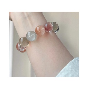 Pulsera de Resina Artística Elaborada con Técnicas Contemporáneas Únicas, Accesorio de Moda Elegante para Venta al por Menor - Product Image 2