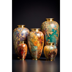 Jarrón de suelo de metal artesanal Villa Decors con acabado artístico en crema y negro y escultura superior de hoja de oro antiguo, elegantes jarrones de jengibre. - Product Image 2