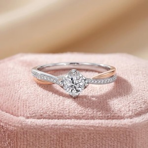 Anillo Solitario Unisex con Diamante Natural de 0.50 CTW G/H, Piedras Laterales con Acentos, Chapado en Oro de 14K, Certificado IGI, Elegante Anillo de Compromiso - Product Image 5