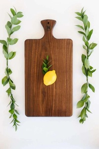 Planche à découper rectangulaire en bois d'acacia de qualité supérieure avec poignée, épaisse, durable, finition lisse, idéale pour couper, servir et décorer - Product Image 2