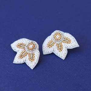 Boucles d'oreilles brodées en tissu et perles, boucles d'oreilles personnalisées multi-perles, bijoux de fête pour femmes au meilleur prix, boucles d'oreilles perlées - Product Image 3
