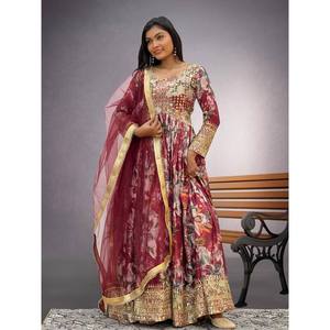 ชุดเดรสสำหรับผู้หญิงทำงานปักลายด้วยผ้า Chinon พร้อมสีน้ำตาลแดงจาก Dupatta - Product Image 1