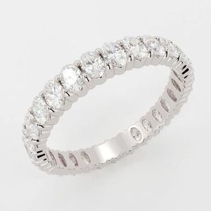 Anillo de Eternidad Completo con Moissanita de Corte Oval TCW, Plata de Ley 925 Chapada en Oro, Apilable, de Lujo, para Compromiso, Boda o Aniversario - Product Image 2