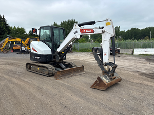 Mini-excavatrice sur chenilles E42 fiable, modèle 2022, pour l'aménagement paysager, les travaux publics et la préparation des chantiers - Product Image 5