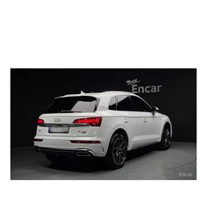 Audi Q5 45 TFSI quattro Premium 2023, 7,343 km, Volante a la Izquierda, Asientos de Cuero, Cámara Trasera - Product Image 2