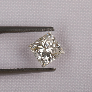 Diamante suelto de corte princesa cultivado en laboratorio para la fabricación de joyas - Product Image 1