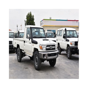 Pick-up 2022 d'occasion en excellent état, transmission intégrale, turbo diesel, automatique, sièges en cuir, intérieur clair R17, à vendre - Product Image 1