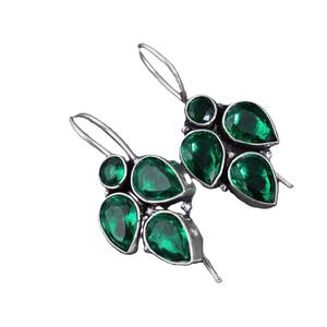 Boucles d'oreilles bohèmes tribales en pierres précieuses en gros |   Boucles d'oreilles pendantes tendance en laiton, vert, bleu, pêche, argent oxydé, faites à la main, bijoux en gros - Product Image 1