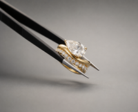 Ensemble de bagues de mariage en or 14 carats personnalisé avec diamant taille poire de 1 carat certifié IGI et alliance incurvée en diamant rond