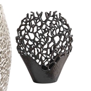 Jarrón Metálico Moderno con Diseño de Rejilla Irregular, Acabado Negro, Decoración Interior para Flores o Plantas Verdes - Product Image 1