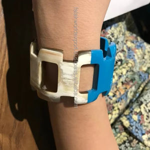 Nuevo y elegante brazalete de cuerno de búfalo, pulsera de cuerno de moda para mujer para fiesta de boda de Falak World Export - Product Image 1