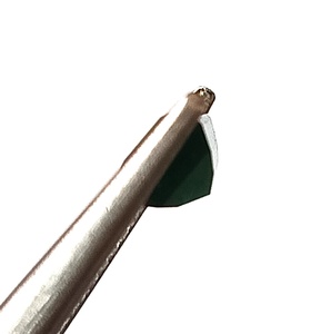 Pierre précieuse naturelle émeraude taille baguette translucide de 1,15 carat, dimensions 5x6,8x3,8 mm - Product Image 6