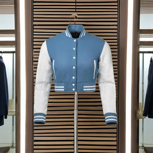 Chaqueta universitaria recortada de calidad superior para mujer Mangas de cuero Cuerpo de lana Manga larga Béisbol Letterman Chaqueta OEM Algodón - Product Image 1