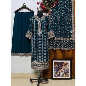 Salwar Kameez de Algodón LC de Diseño Exclusivo con Estampado a Mano para Fiestas, Incluye Top, Pantalón y Dupatta - Product Image 1