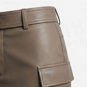 Jupe courte en similicuir à taille haute pour femme avec ceinture, poches cargo, couleur unie, style toutes saisons - Product Image 5