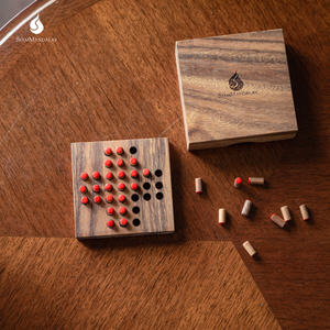 Solitario: Rompecabezas de madera tipo Solitario, juego clásico de estrategia de saltos y eliminaciones, rompecabezas lógico, juguete educativo para niños, adultos y familias - Product Image 1
