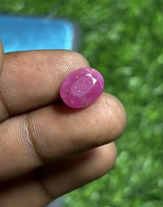 Oferta Especial: Gemas de Rubí Natural con Corte Facetado – Lote al por Mayor de Rubíes Rojos Sueltos de Alta Calidad en Diversas Formas para Fabricación de Joyas - Product Image 1