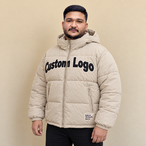 Blouson matelassé à capuche personnalisé avec logo, unisexe, hiver, fermeture éclair intégrale, respirant, écologique, coupe-vent, streetwear, coupe ample, violet, isolé - Product Image 2
