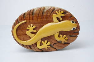 Figura Decorativa de Bulldog Moderna en Madera Natural de Thanh Tung Thinh, en Tonos Rojo Crema, Ecológica, para Decoración de Acuarios - Product Image 3
