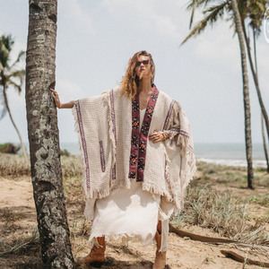 เสื้อคลุมโบโฮสำหรับผู้หญิง เสื้อผ้าสำหรับงานเทศกาลดนตรีในทะเลทราย เสื้อคลุมฮิปปี้ เสื้อคลุมกิโมโนโบฮีเมียน เสื้อคลุมสีขาวสไตล์โบโฮ - Product Image 4