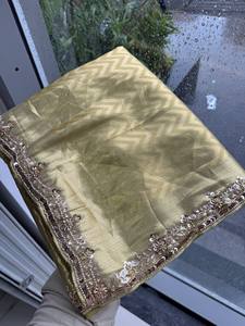 Elegant Olive <b>Green</b> <b>Silk</b> Saree With Embroidered Border Wedding Formal Wear For Women India Pakistan Style - Product Image 5