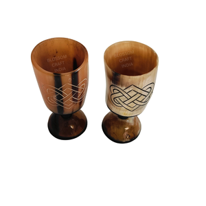 Gobelet en corne de vache fait main, tasse en corne d'âne, vaisselle en corne de buffle de qualité supérieure, ensemble cadeau rustique décoratif traditionnel, objet de collection - Product Image 1