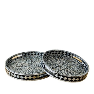 Bandeja de concha de nácar hecha a mano para decoración de dormitorio y baño - Product Image 1