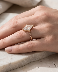 Anillo de compromiso de moissanita de 2.0 CT con corte cometa, chapado en rodio, oro macizo, elegante regalo de aniversario, promesa única, solitario - Product Image 3