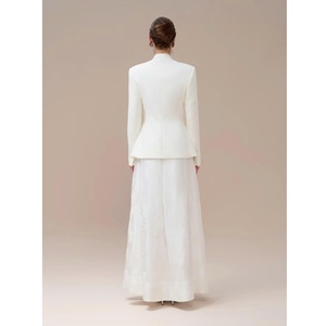 Blazer de Mujer Estilo Nuevo, Manga Larga, Color Avellana, Cierre de un Botón, Sin Cuello, Ropa de Invierno para Mujer, Color Blanco - Product Image 2