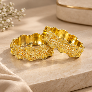 Ensemble de bracelets texturés en cuivre et laiton finition or 24 carats pour femme, bijoux de créateur indiens pour mariage et fête, vente en gros, cadeau - Product Image 1