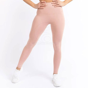 Tenue de sport respirante et élégante avec leggings stretch taille haute et soutien-gorge de sport pour l'entraînement et la salle de sport - Product Image 4