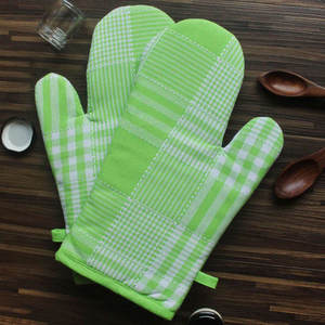 Latest Style Cotton Oven Mitts <b>Heat</b> Resistant Compact Design with Custom Logo Option - Product Image 5