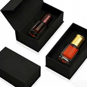 Caja de Regalo Magnética Reciclable de Lujo en Negro y Dorado, Personalizable con Logotipo para Perfume Masculino, con Laminado Mate, Grabado en Relieve y Recubrimiento UV - Product Image 1