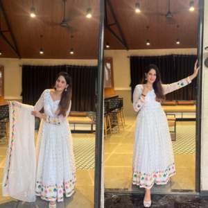Robe Anarkali et pantalon avec dupatta, nouveau style chic, vêtements indiens et pakistanais - Product Image 1