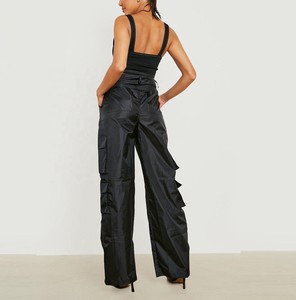 Pantalon cargo noir personnalisé avec taille ajustable – Élégant, durable et confortable – Vente en gros aux États-Unis - Product Image 5