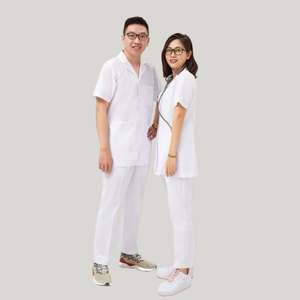 Ensemble de blouses médicales unisexes blanches de qualité supérieure – Tissu extensible WFX-CVC avec technologie de détection d'aiguilles pour les professionnels de la santé - Product Image 2