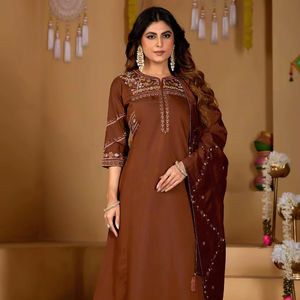 Ensemble élégant Anarkali Kurti en viscose et soie de mangue avec dupatta brodé en Chanderi pour mariage, plage, séchage rapide, sans plis - Product Image 1