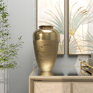 Jarrón de Estilo Lujoso Martillado a Mano con Impresión Personalizada, Macetas y Jardineras Metálicas para Decoración de Mesa - Product Image 6