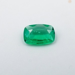 HAYAAT GEMS Esmeralda Cultivada en Laboratorio de 0.30 Quilates, Corte Cojín Facetado (6x4x2mm) para Joyería - Product Image 1