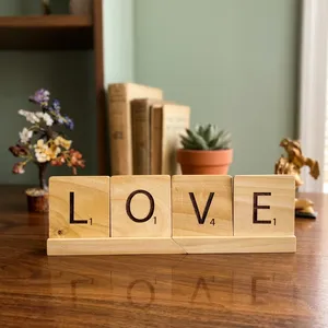 Blocs de lettres LOVE en bois faits à la main avec base en bois rustique, décoration de table, décoration d'intérieur, cadeau - Product Image 2