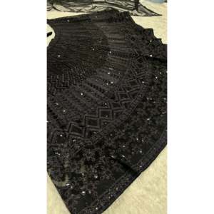 Ensemble Lehenga Choli de créateur pour femmes avec une belle Dupatta - Product Image 4