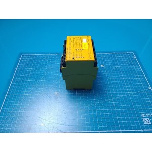Módulo de Relé de Seguridad PILZ PNOZ X11P Usado Como Está, Piezas de Equipos Semiconductores Legados - Product Image 1