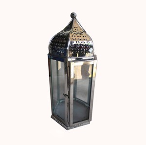 Lanterne à bougie en métal argenté, avec dessus pyramidal, anneau de support ovale en forme d'arche, panneau de verre hexagonal et structure en fer, pour centre de table décoratif - Product Image 5