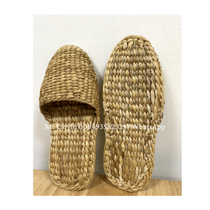 Sandales d'été artisanales vietnamiennes en jonc de mer / Pantoufles en rotin naturel / Pantoufles en jacinthe d'eau pour demoiselles d'honneur et fêtes à domicile - Product Image 5