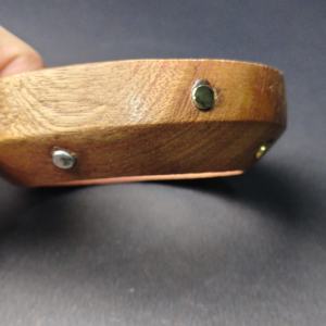 Bracelet classique conique en bois naturel avec accents minimalistes en argent et or - Bracelet en bois concave organique - Intemporel - Product Image 6